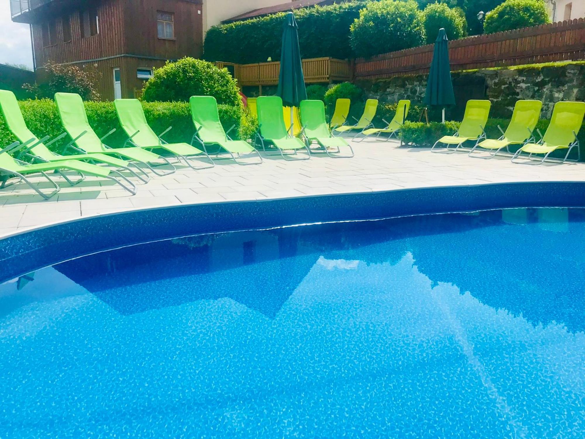 Dvur Stran & Wellness Карлові Вари